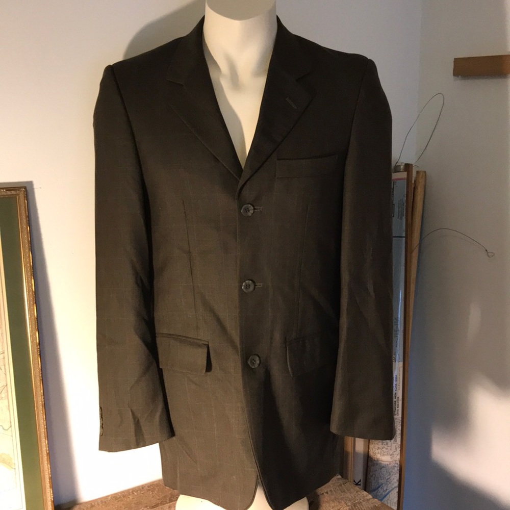 Beautiful mens blazer size 38R.